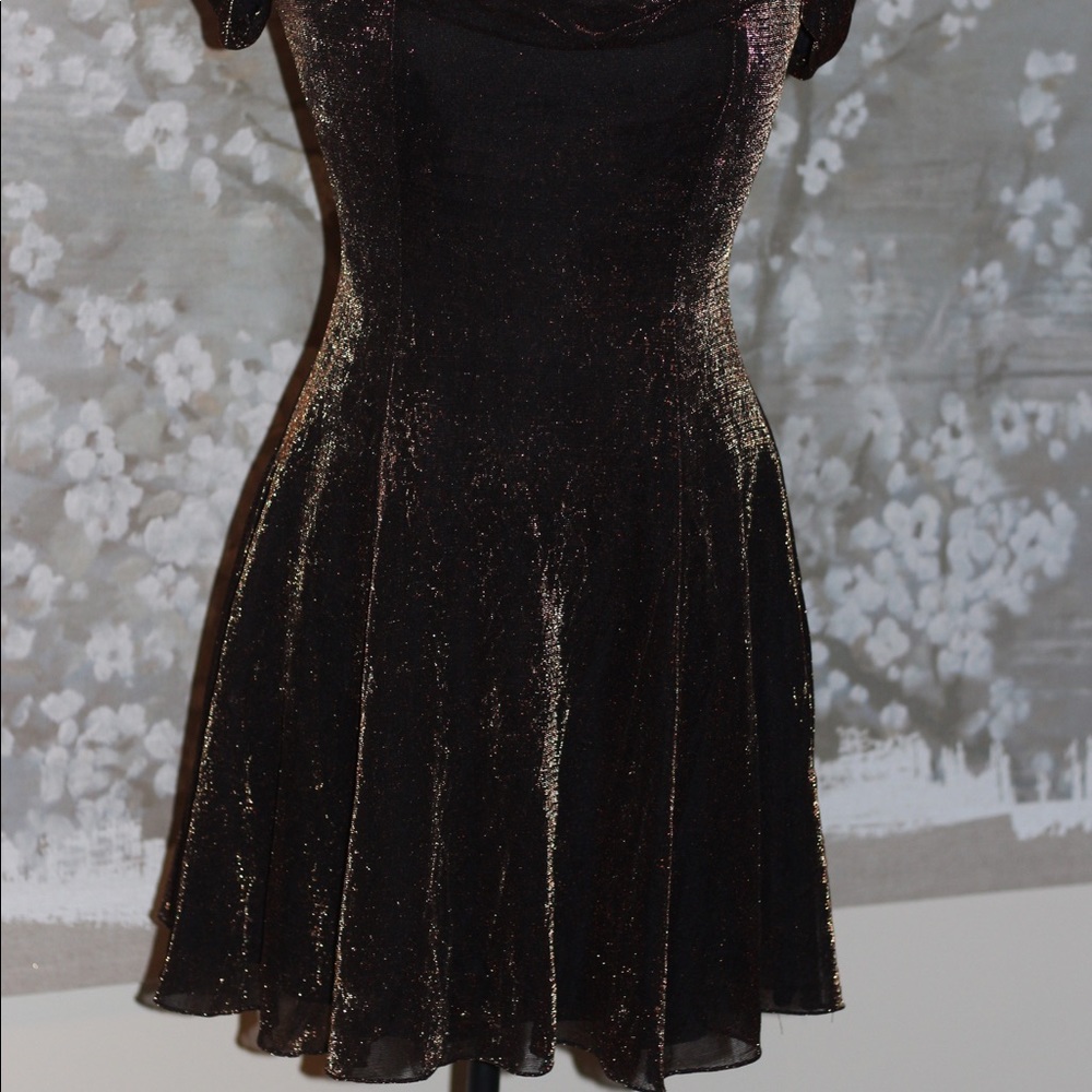 Sold Sparkling 80s dress speed fashion NWOT - Picture 4 of 5